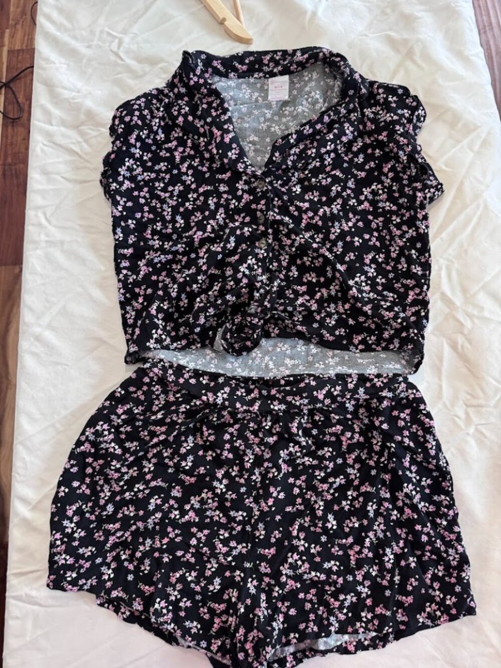 No Boundaries Floral 2 Piece Shorts Set Black Pink M 7-9